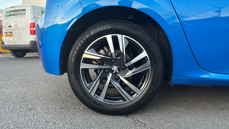 Peugeot 208 1.2 PureTech 100 Allure Premium + 5dr Petrol Hatchback